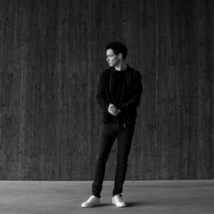 Emerging German electronic artist Julian Collet releases ‘Strangers’